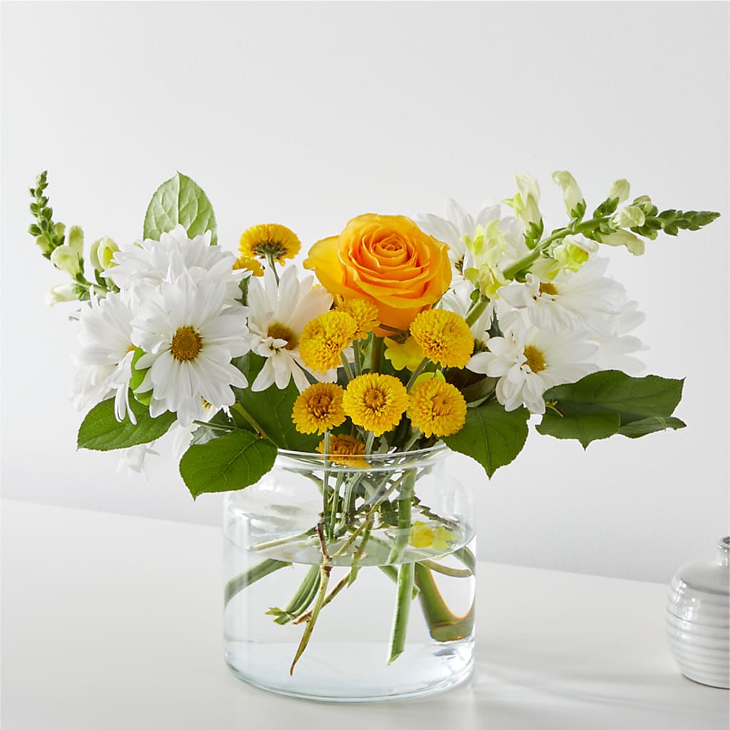 Sun Salutation Bouquet – AARON'S FLOWERS, La Vista NE