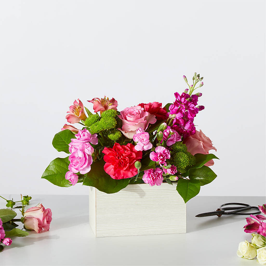 Sweetberry Box – A Florist Original – AARON'S FLOWERS, La Vista NE