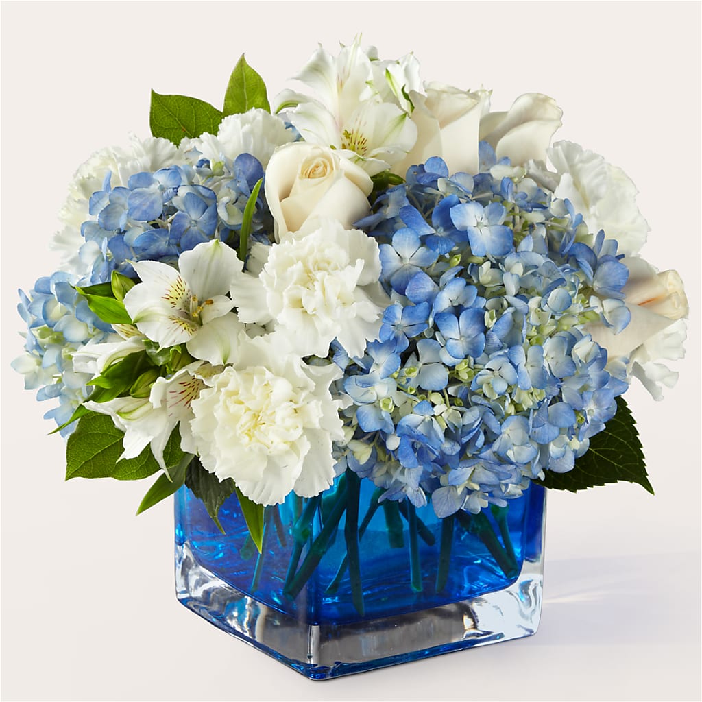 Soothing Waters Bouquet – AARON'S FLOWERS, La Vista NE