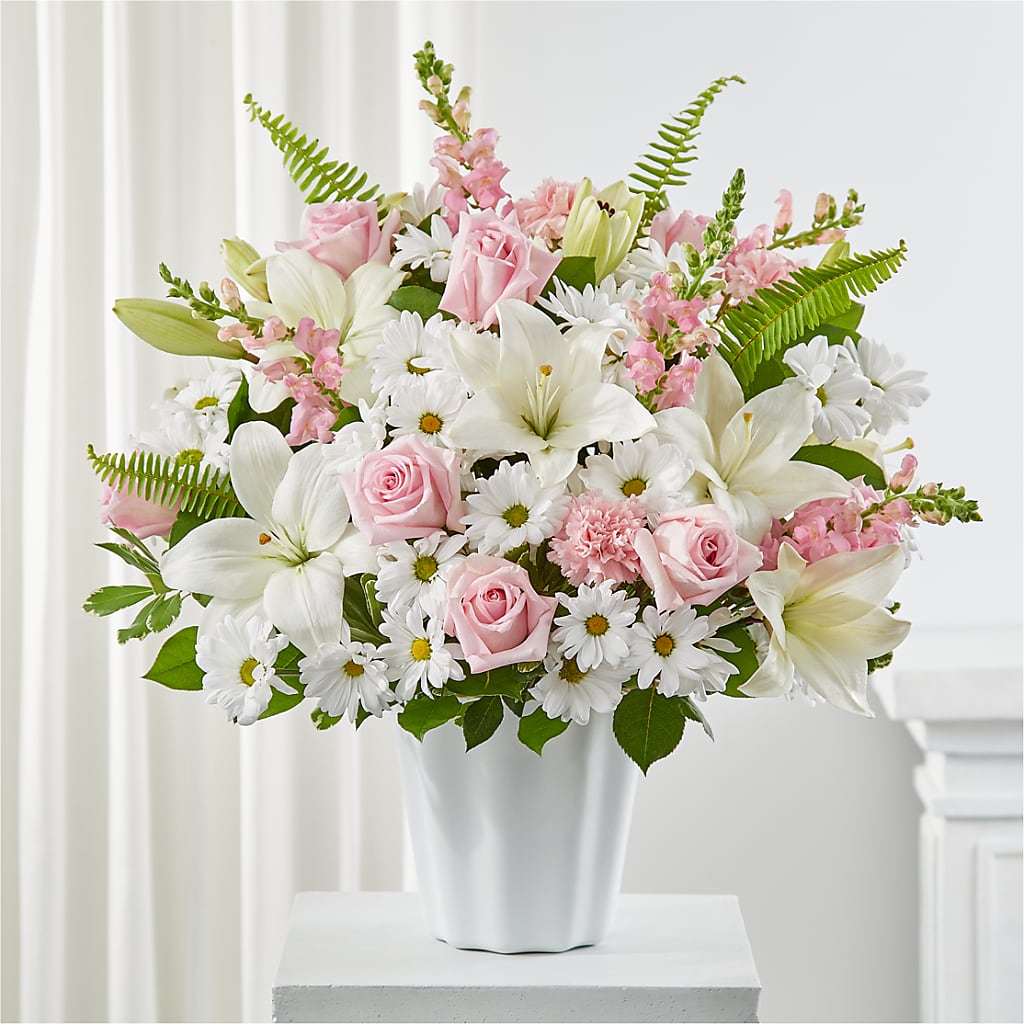 Soft Touch Tabletop Basket – AARON'S FLOWERS, La Vista NE