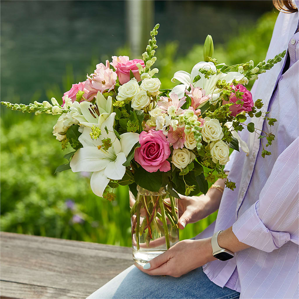 Fondly Bouquet – AARON'S FLOWERS, La Vista NE